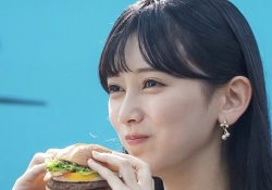 マクド出演の池田瑛紗さん、めちゃめちゃ匂わせてた
