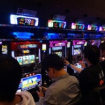 スロット依存から脱したやつおる？ 	