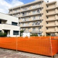 桜ヶ丘駅ちかくの「山下自動車商会」跡地が更地になってる。工事完了予定日は10月20日
