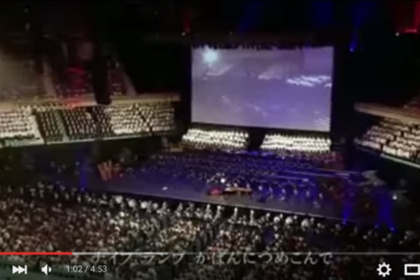 海外 800人で合唱する ラピュタ に外国人も鳥肌 とにかくこの迫力と感動を味わってほしい 海外の反応 ジブリ速報 海外反応 2chまとめ