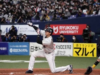 【伝説】大谷翔平の片膝弾に才木浩人が激白「テレビ壊そうかと」WBC名場面の裏側