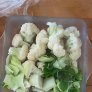 カリフラワーを全部使ってクリーミーグラタン！