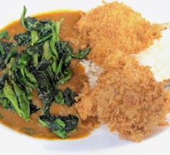 夜の「カレーの家」で新トッピング「ほうれん草のソテー」添え「スティックカレー（辛口）」