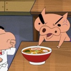 幼い息子が食べ物ですぐふざけて食べ物を床に落とす　→　親が叱るのをやめて◯◯◯するようになったら、一発で子供の悪い癖が治った話！　これは怖い…