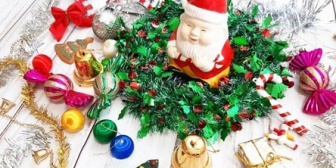 3歳の姪っ子にクリスマスプレゼントを買ってあげようかと思うんだけど、親である妹に、こちらの予算を伝えて希望の品を聴いた方がいいのかな？