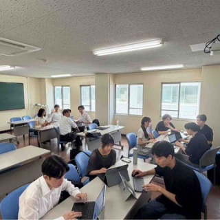 横浜国立大学 真鍋ゼミ