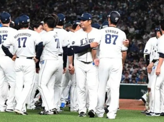 黒田コーチ、伊藤大海のトラブルは伝達行為懸念。