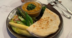 また、カレーとナン食べてる…&楽天マラソンラストスパート