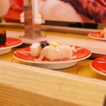 【悲報】回転寿司、値段が上がり過ぎてもはや高級寿司になってしまう