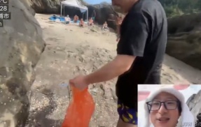 海に来た配信者「伊勢海老を密漁してる人達いた！笑顔で接触してから裏で通報したろｗ」 → 結果ｗｗｗｗｗ