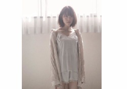 【セクシー】堀未央奈の太ももの隙間がヤバすぎるｗｗｗ※画像あり