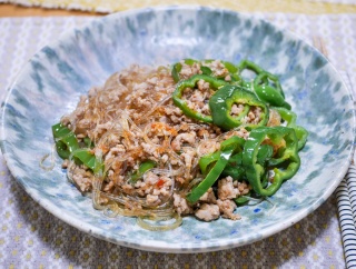 ピリッと美味しい「春雨とピーマンの挽き肉炒め」&サクッとびっくりドンキー