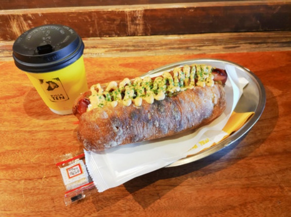 淹れたて珈琲とサルサチリドッグが旨い！各務原のJR那加駅前にある古民家の古民家リノベカフェ/KISSA TEN