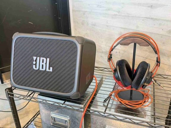 AIがボーカルや楽器をリアルタイム分離！「JBL BandBox Solo」「JBL BandBox Trio」一般販売開始