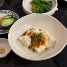 蕗のとうの天ぷらと、まだ温泉湯豆腐食べてる夜ごはん