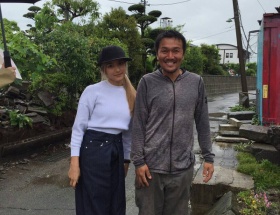 ローラが熊本避難所で炊き出し　志願しお忍び訪問