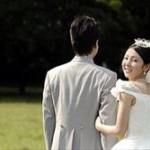 ２５歳過ぎたら、結婚相手ぐっと減る？　未婚の背景分析