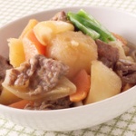 多数派はどっち！「肉じゃが」に入れるなら、豚肉派？　牛肉派？