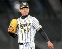 阪神・岩崎 リベンジ初星！開幕巨人戦で逆転被弾…お返しスカッと７球３人斬り！！
