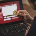 【訃報】ハッキングで881億円が盗まれる