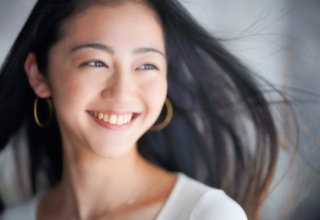 【衝撃】女性の「潮吹き」を青色着色料で可視化した結果⇒！！！！！