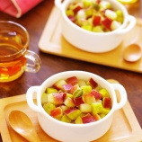 『秋のデザートに♪カルダモンの香り華やか!さつまいもとりんごの甘さが口の中に広がる「カルダモン香る★りんごとさつまいものレンチン!シロップ煮」【レシピ1906】【スパイス大使】』の画像