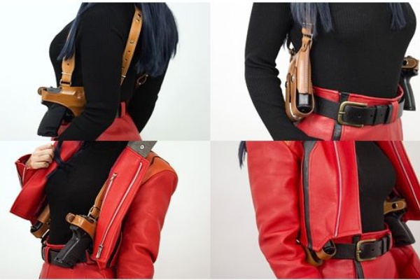 葛城ミサトのショルダー ホルスターが登場 第二発令所