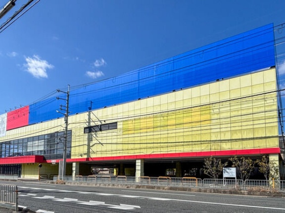 171号線ぞい赤大路町にあったヤマダ跡地にできるのは「オーケー」ってディスカウントスーパー。8月オープン予定