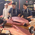 【Kaiten Sushi Ginza Onodera　回転すしおのでら】　at　セントラルワールド7階　〜やま幸の絶品マグロ！解体ショーにヨイショーコールを満喫〜