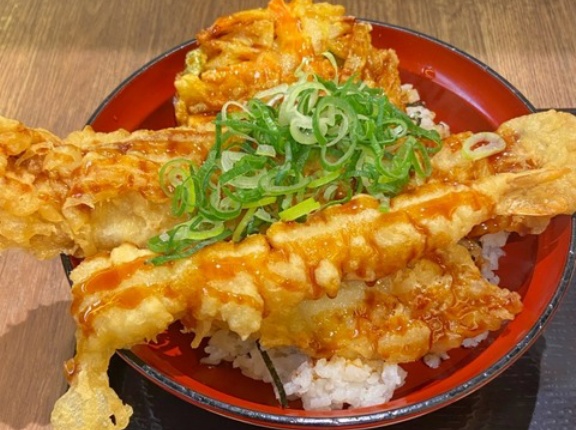 「天丼」ってクソだろ。天ぷらとか米は合わない。