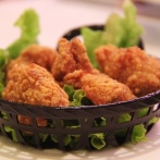 【閲覧注意】KFCでフライドチキン買ったら鶏の頭入っててワロタｗｗｗｗｗｗｗｗｗ