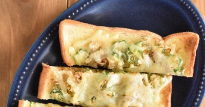 オクラとおかかチーズの和風味噌トースト