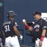 『【野球】阪神・浅井良外野手が担架で運ばれ退場、救急車で病院へ搬送される…9回の守備で二塁手の平野と交錯して転倒』の画像