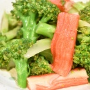 茹でずに！ブロッコリーとかにかまの中華炒め