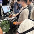 【セルフレジ逆風】、アメリカで相次ぐ撤去！日本も「スマホ前提社会」の行方は？