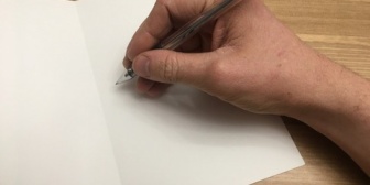 うちでは、結婚記念日に手紙のやり取りが恒例になってる。俺は常に同じスタイルで、嫁は数年前からLINE返事になってきた…