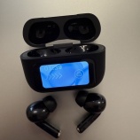 『【2000円で幸せ】液晶付きBluetoothイヤホンが、だらしない主婦の味方過ぎた件』の画像