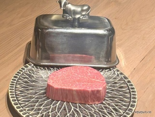 【焼肉ジャンボ バンコク YAKINIKU JUMBO BANGKOK】　at　Thong Lor Soi11　〜究極のシャトーブリアンに感動！特別な日のディナーや個室接待におすすめ〜