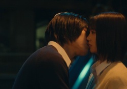 【悲報】中西アルノ、鈴木福とキス