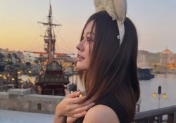 【画像】奥田いろは、生足+ノースリーブ姿が妖艶すぎる