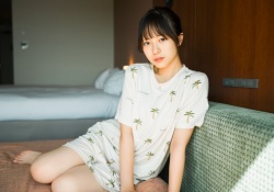 正源司陽子が写真集で水着ランジェリーになるのが信じられない件
