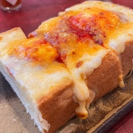 癒しの喫茶店でわんぱくトースト