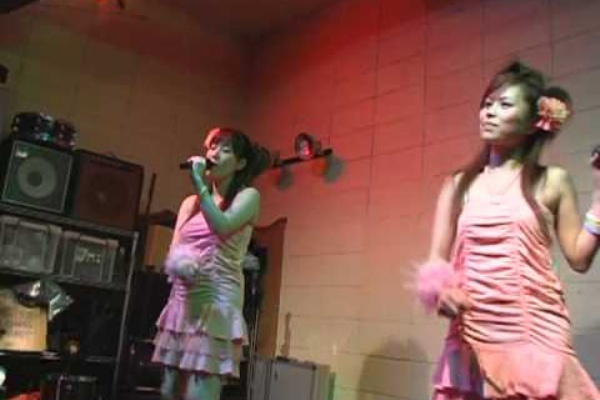 ライブ Clarisが遂に素顔を見せた 9 16のパシフィコ横浜でのライブにて 炎上中 もえてるニュース