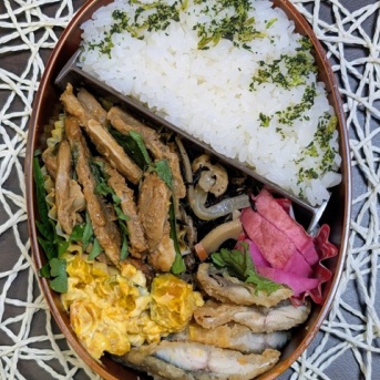 豚肉の味噌漬け好きで～夫のお弁当478