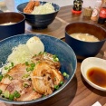 金沢市高柳町にオープンした『串焼きおっさま』で『チャーシューエッグ丼』『とりかつ丼』食べてみた。