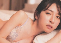 【朗報】金村美玖のリアルな膨らみ、手のひらサイズで逆に興奮すると話題に