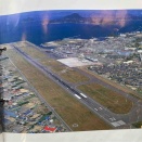 松山空港今昔物語 　 昭和３０年の写真と近年の写真