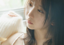 藤嶌果歩1st写真集、ガチで有能すぎんだろ...ついにくっきりとした谷m.....