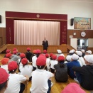 新しい先生です