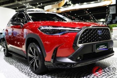 トヨタ、新型SUV「カローラクロス」先行受注開始！ 199万円から
